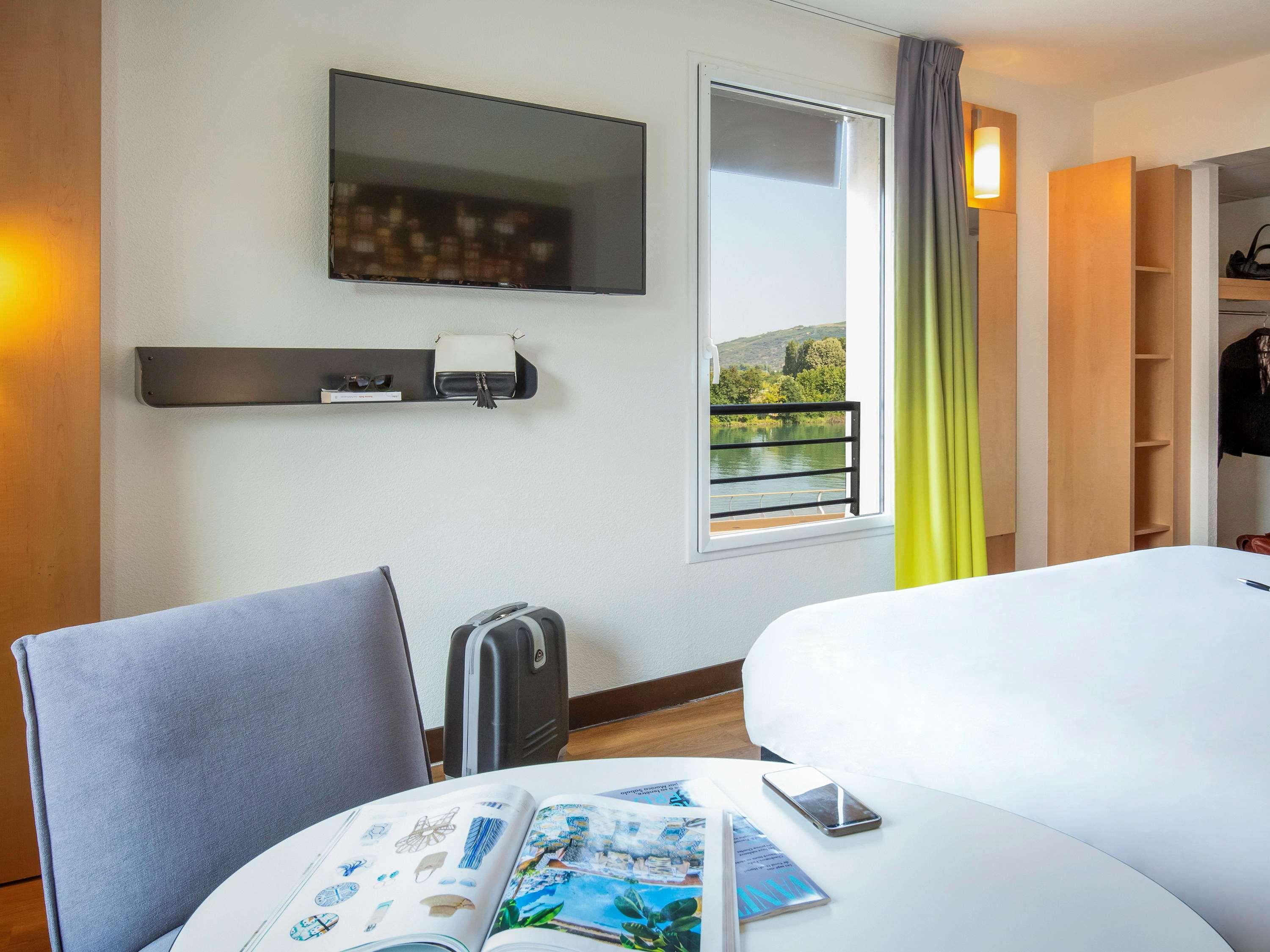Отель Ibis Lyon Sud Vienne Saint-Louis Экстерьер фото