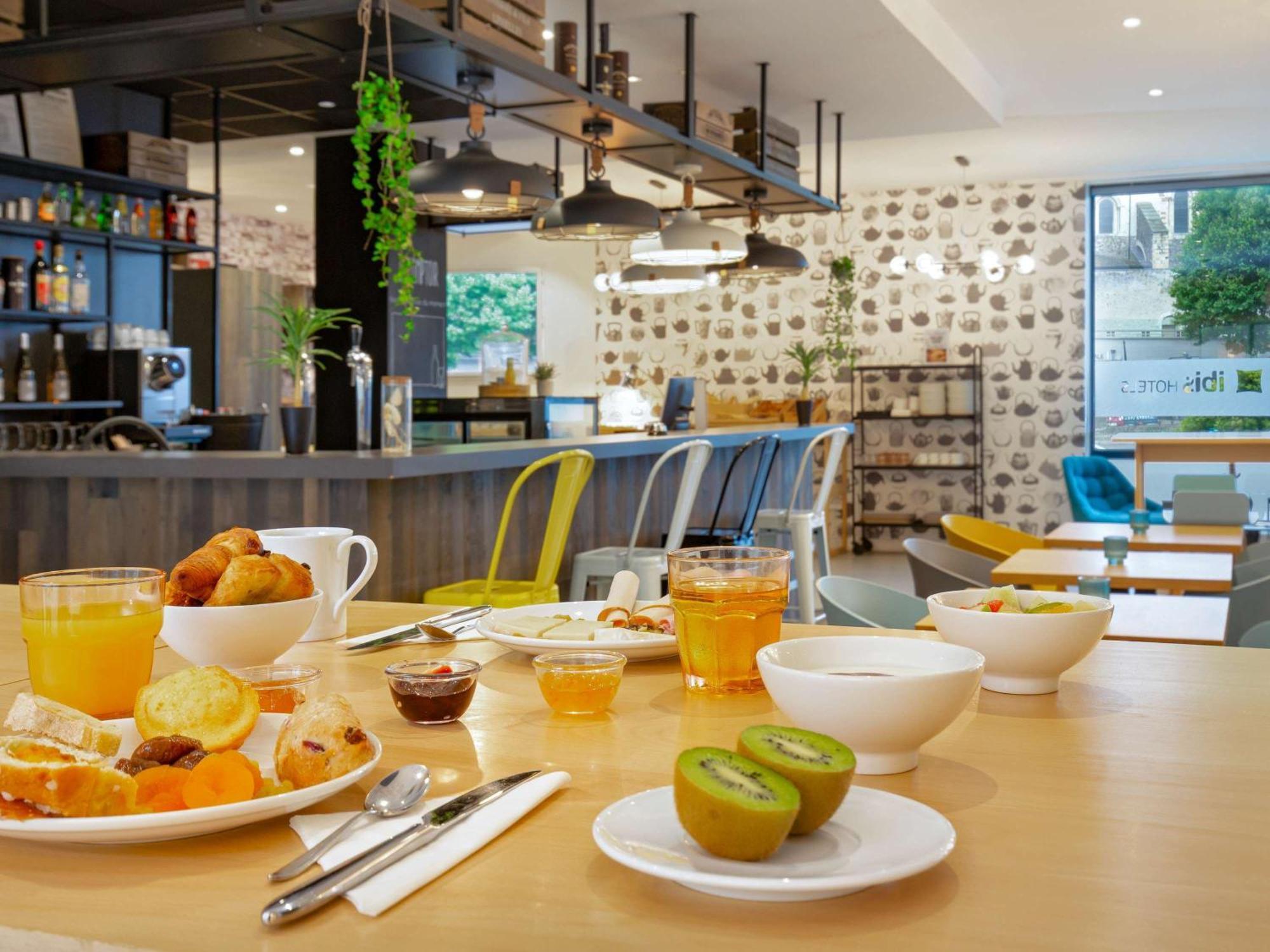 Отель Ibis Lyon Sud Vienne Saint-Louis Экстерьер фото
